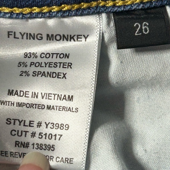 Flying monkey women’s size 26 high waisted, distressed jeans with frayed hem - Picture 10 of 10